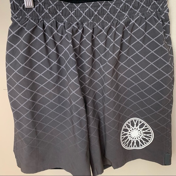 SOULCYCLE Athletic Shorts Cycling Inner Compression Grid Pattern Gray - Picture 4 of 10